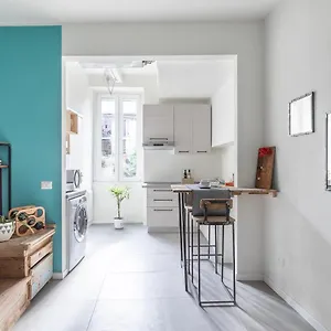 Cute In Old Town By Solutions Apartment Como